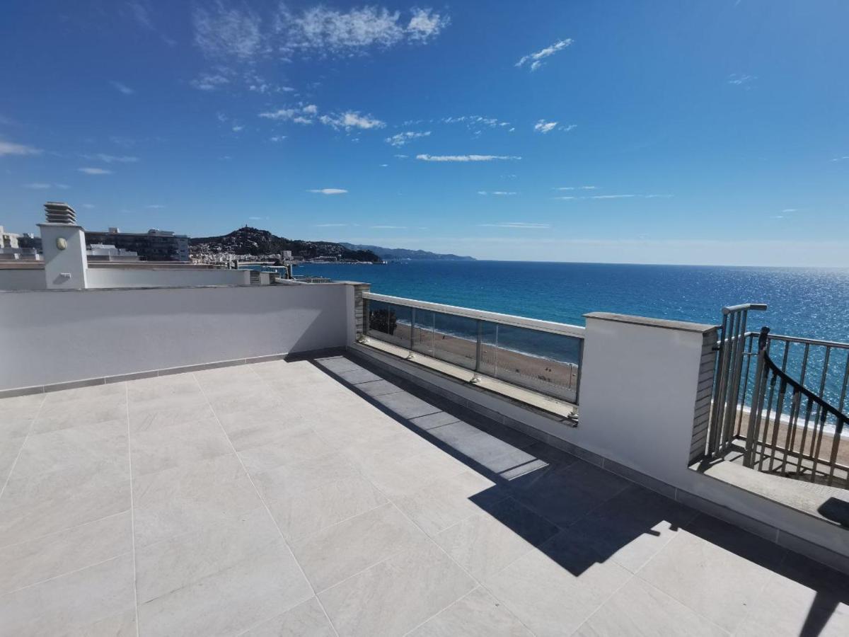 Seafront Apartment In Blanes Exteriér fotografie